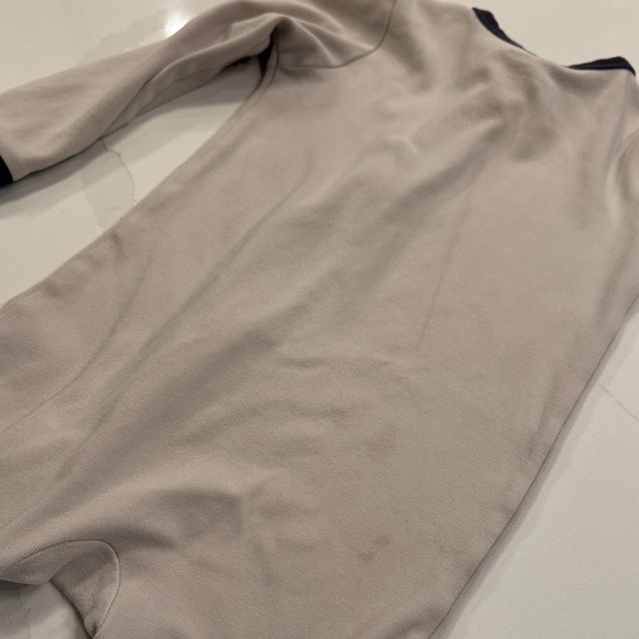 Kids One Piece in Gray and Black - Picture 4 of 4